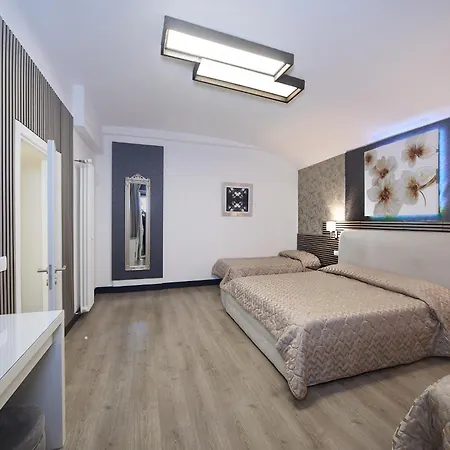 Astoria Golden House 4* Rom