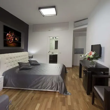 ゲストハウス Astoria Golden House ローマ